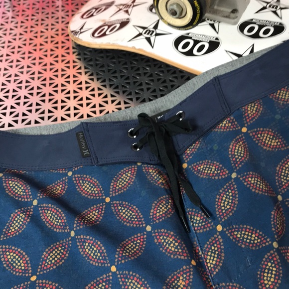 🔘 HURLEY BOARDSHORTS 🔘 - Picture 2 of 5